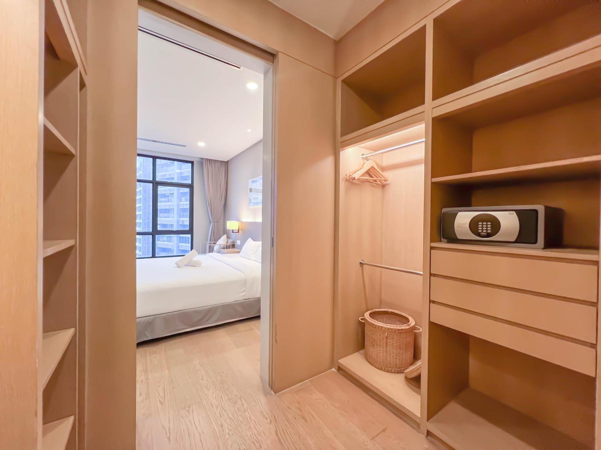 188 By Manhattan Group Apartment *