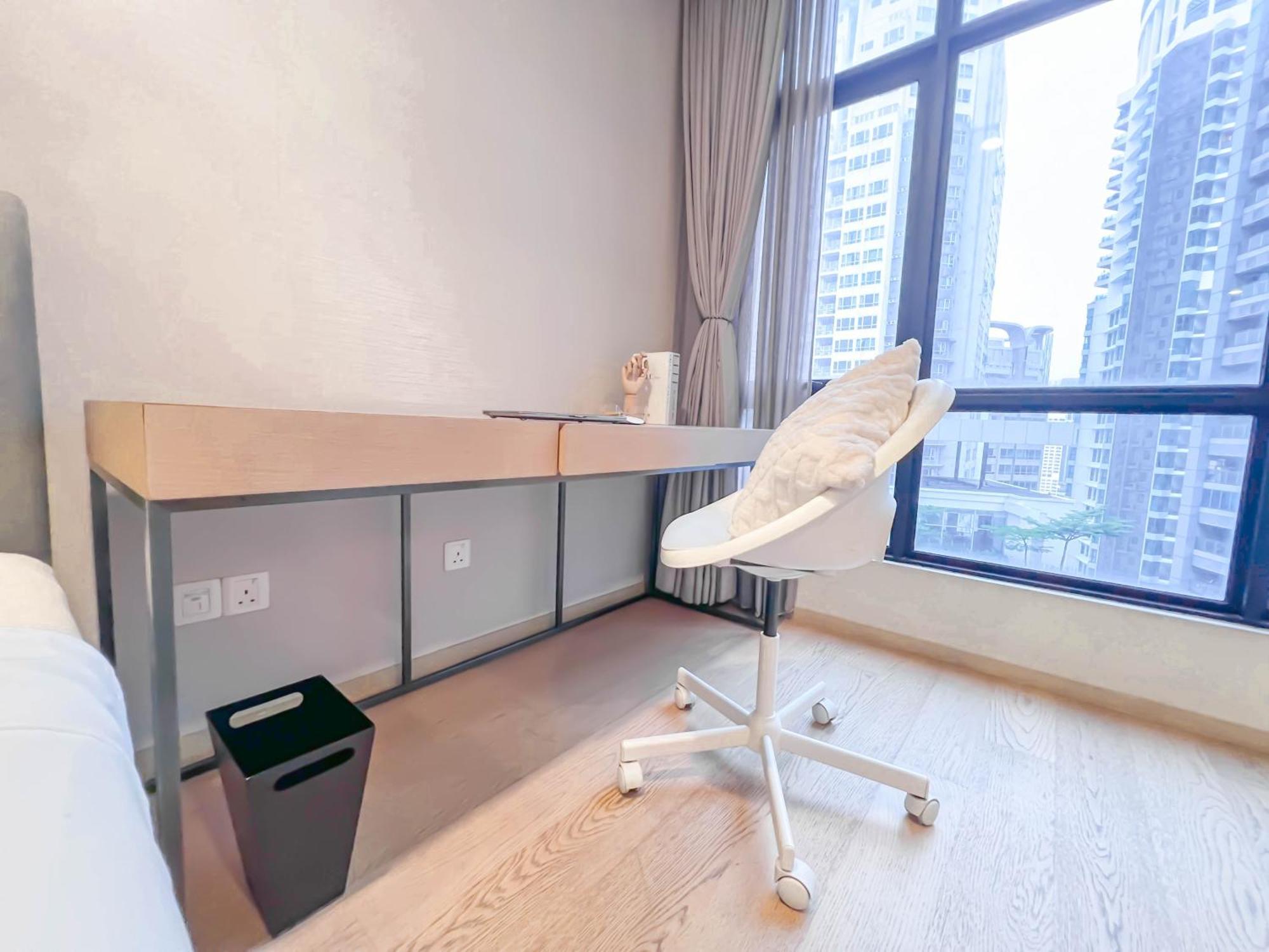 188 By Manhattan Group *