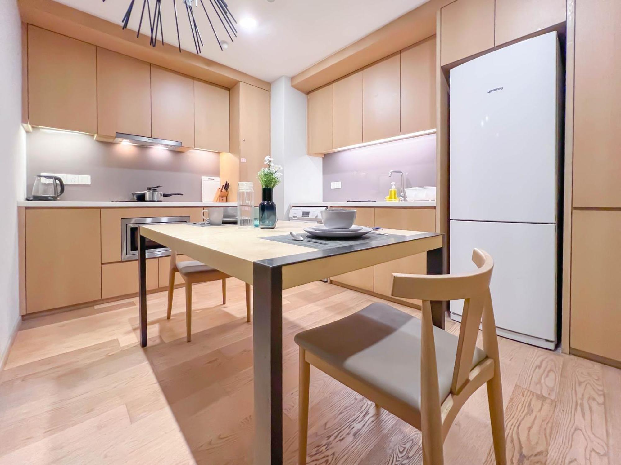 Apartment 188 By Manhattan Group