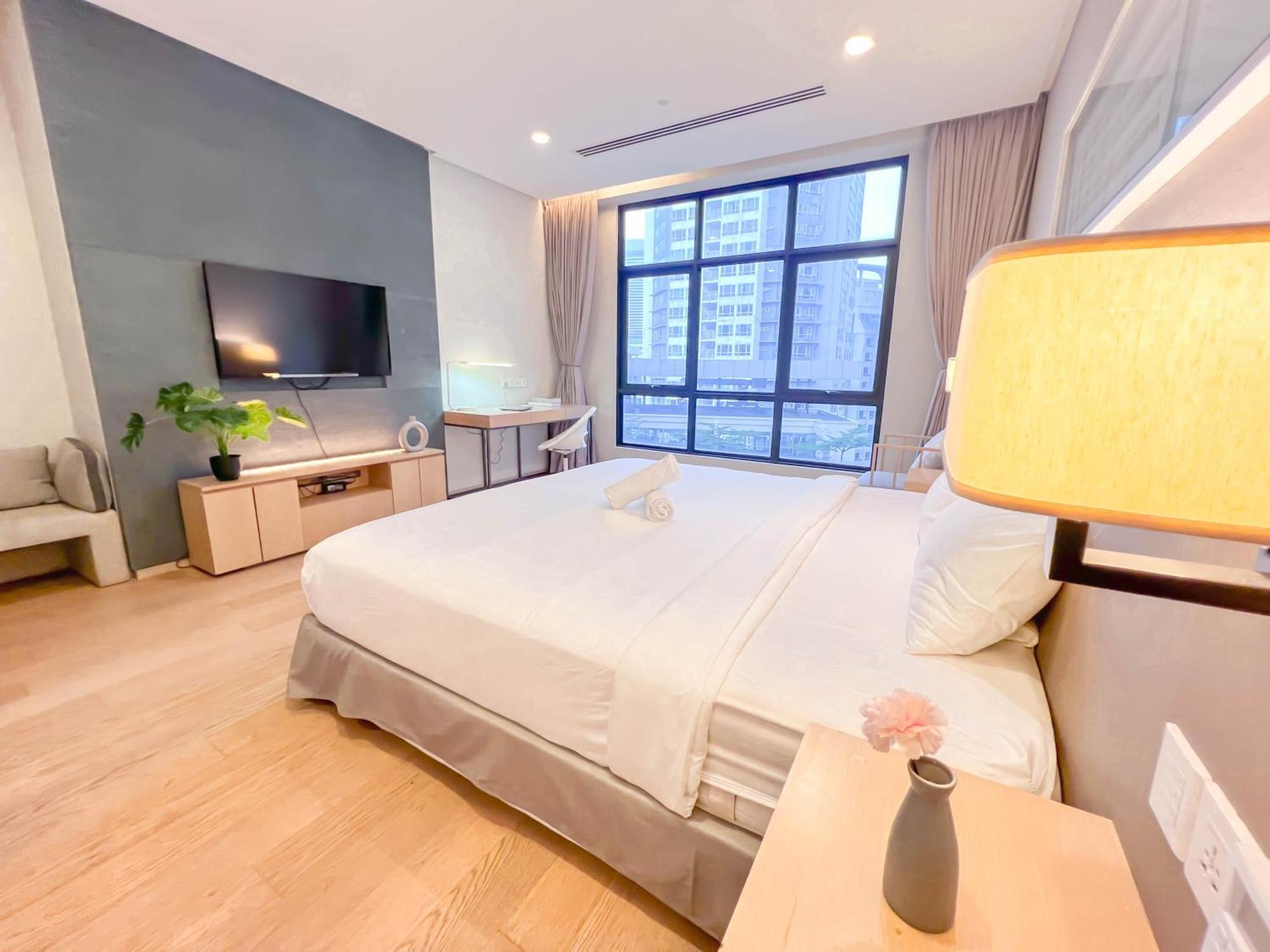 188 By Manhattan Group * Kuala Lumpur